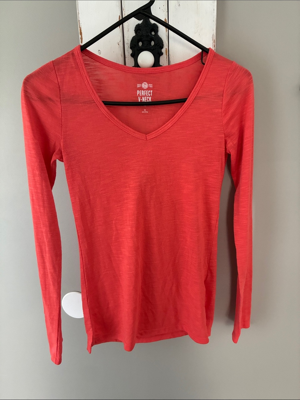 Orange long sleeve v-neck perfect tee